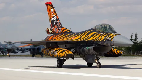 92-0014 · Lockheed Martin F-16C Fighting Falcon · LTAN