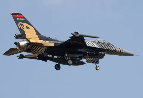 88-0021 · General Dynamics F-16C Fighting Falcon · LTBA