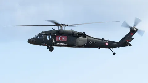 J-2032 · Sikorsky S-70 Blackhawk · LTBA