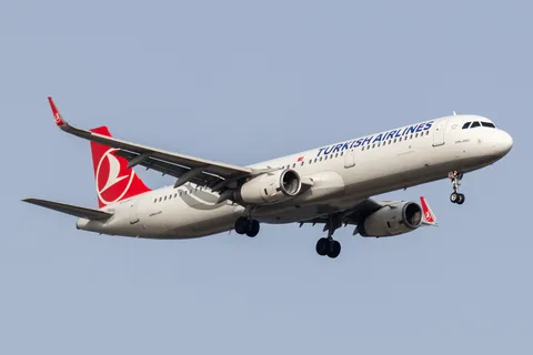 TC-JSR · Airbus A321-231 · LTFM