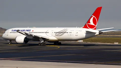 TC-LLA · Boeing 787-9 Dreamliner · LTFM