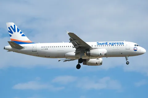 LY-NVM · Airbus 320-232 · LTAI