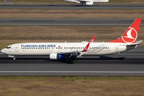 TC-JYP · Boeing 737-9F2ER · LTFM