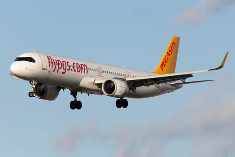 TC-RFJ · Airbus A321-251NX · LTFJ