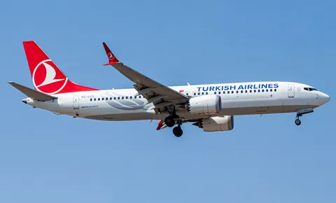 TC-LCL · Boeing 737 MAX 8 · LTFM