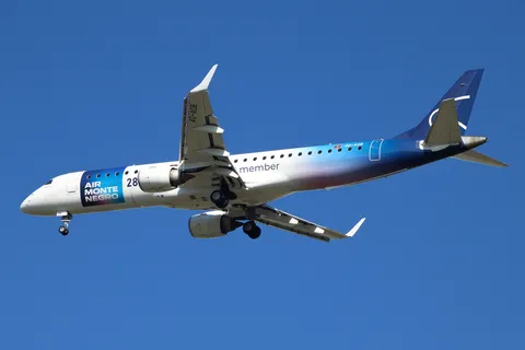4O-AOB · Embraer E195LR · LTFM