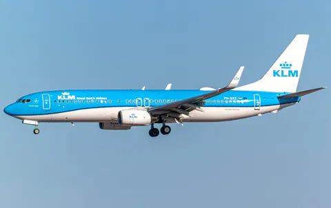 PH-BXZ · Boeing 737-8K2 · LTFM