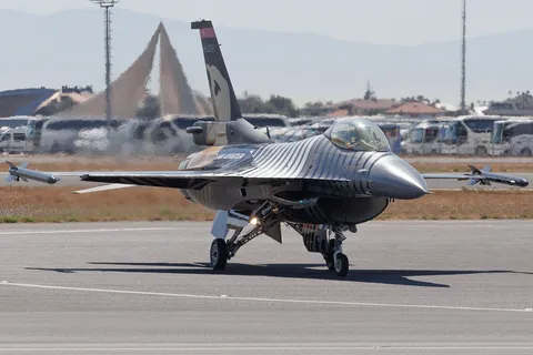88-0021 · Lockheed Martin F-16C · LTBA