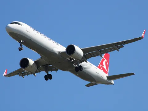 TC-LPC · Airbus A321-271NX · LTFM