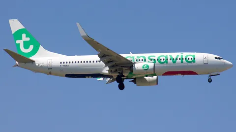 F-HUYA · Boeing 737-8JP · LTBJ