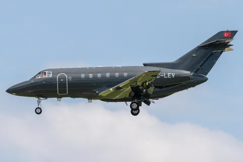 TC-LEV · Hawker Raytheon Hawker 800XP · LTAI