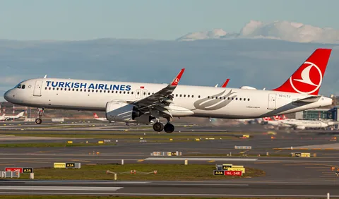 TC-LTJ · Airbus A321-271NX · LTFM