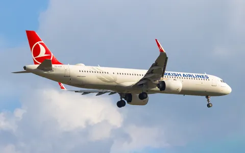 TC-LST · Airbus A321-271NX · LTFM