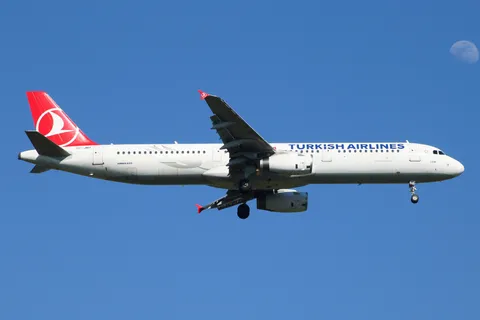 TC-JMH · Airbus A321-231 · LTFM