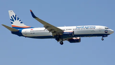 TC-SPI · Boeing 737-82R · LTBJ