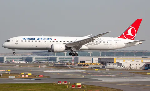 TC-LLI · Boeing 787-9 Dreamliner · LTFM