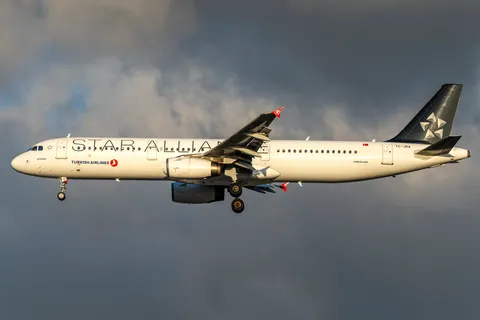 TC-JRA · Airbus A321-231 · LTFM