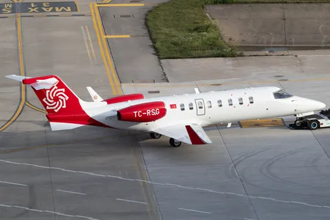 TC-RSG · Bombardier Learjet 45XR · LTFJ