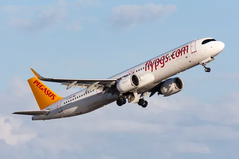 TC-RBZ · Airbus A321-251NX · LTFJ