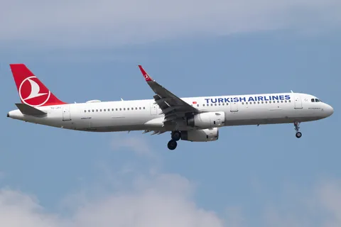 TC-JTI · Airbus A321-231 · LTFM