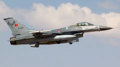 93-0687 · General Dynamics F-16C Fighting Falcon · LTAN