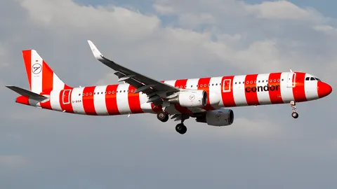 D-AIAA · Airbus A321-211 · LTAI