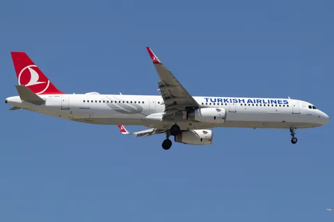 TC-JSS · Airbus A321-231 · LTFM