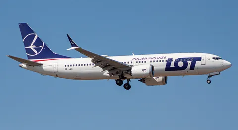 SP-LVC · Boeing 737 MAX 8 · LTFM