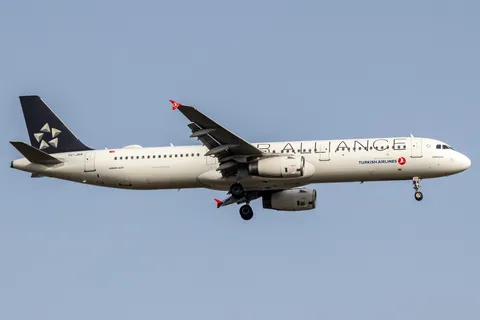 TC-JRR · Airbus A321-231 · LTFM