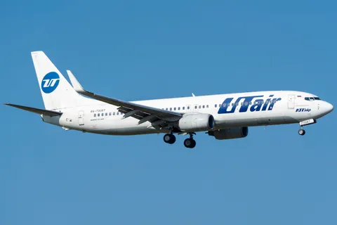 RA-73087 · Boeing 737-8AS · LTFM